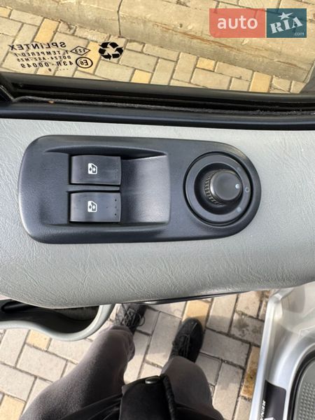 Минивэн Renault Trafic 2009 в Шаргороде