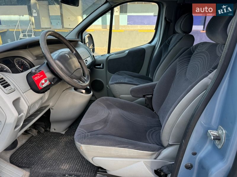Минивэн Renault Trafic 2008 в Ровно