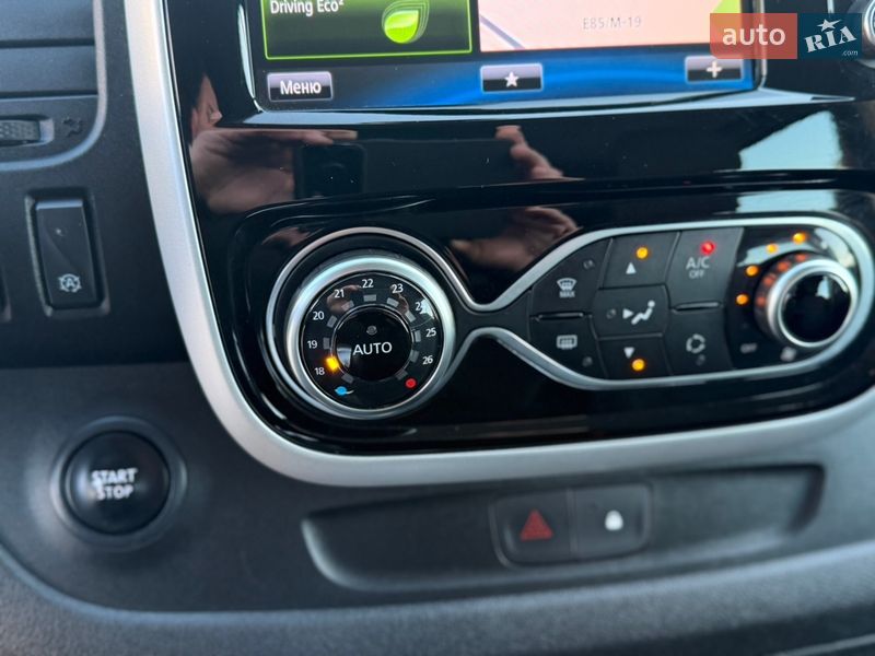 Грузопассажирский фургон Renault Trafic 2020 в Дубно