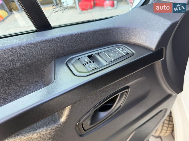 Грузовой фургон Renault Trafic 2025 в Дубно