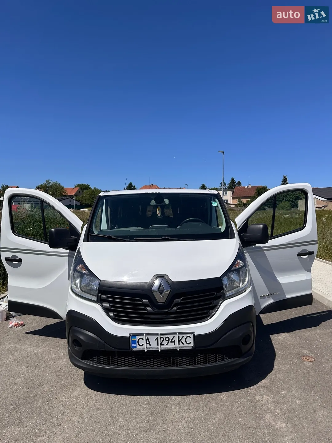 2015 Renault Trafic - мініатюра 2