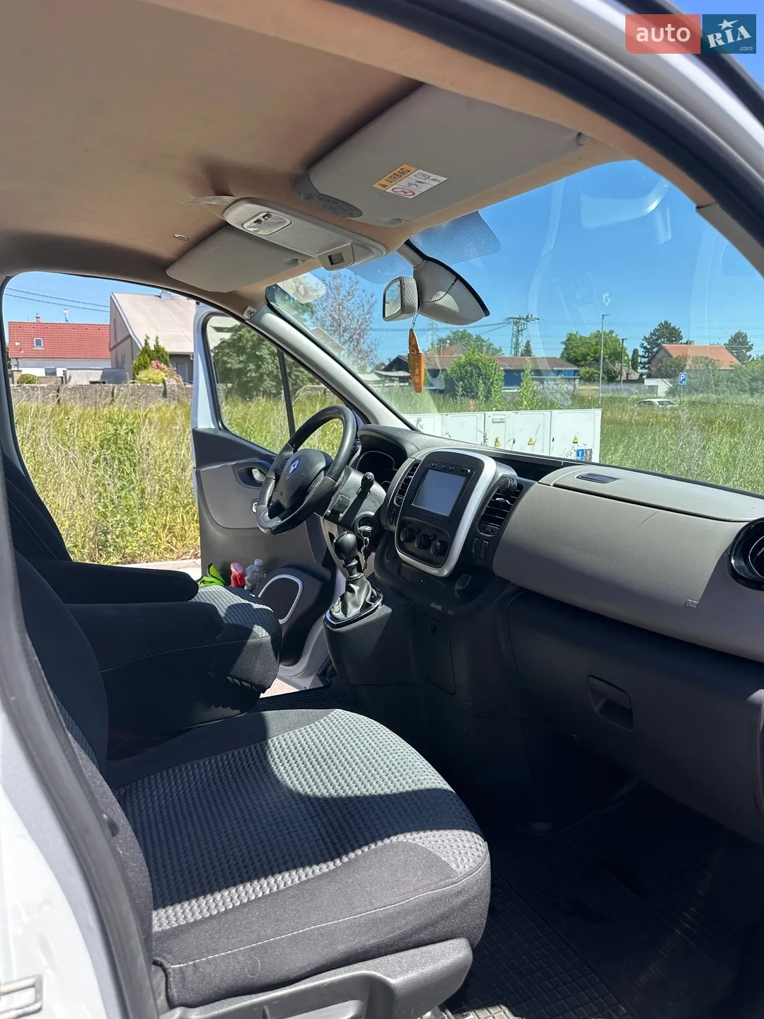 2015 Renault Trafic - мініатюра 9