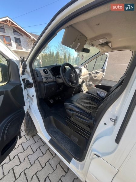 Вантажний фургон Renault Trafic 2017 в Львові