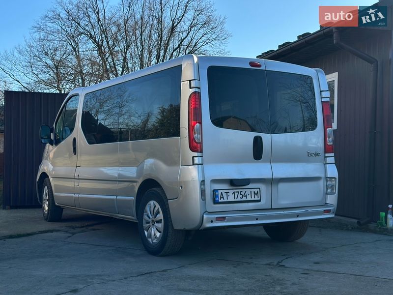 Мінівен Renault Trafic 2007 в Івано-Франківську