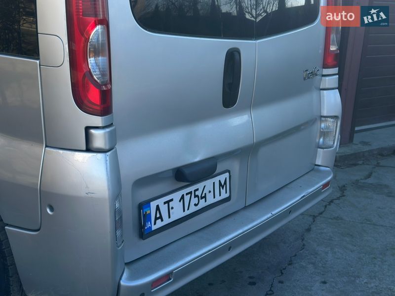Мінівен Renault Trafic 2007 в Івано-Франківську