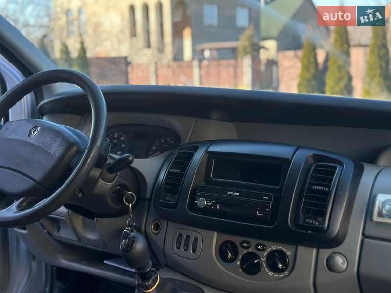 Мінівен Renault Trafic 2007 в Івано-Франківську