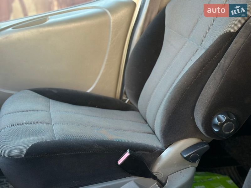 Мінівен Renault Trafic 2007 в Івано-Франківську