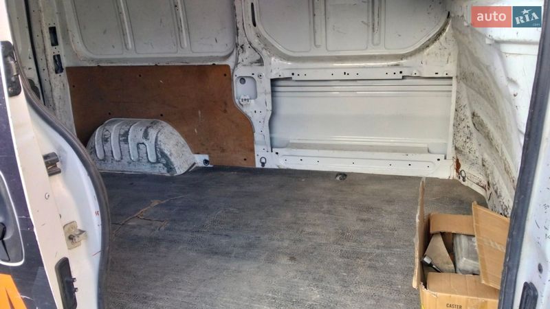 Грузовой фургон Renault Trafic 2010 в Каменском фото 6 Грузовой фургон Renault Trafic 2010 в Каменском