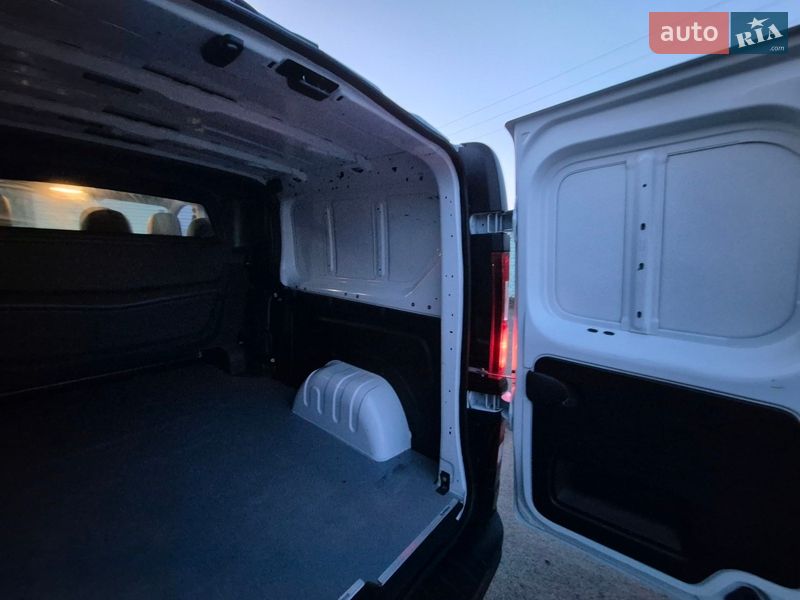 Грузопассажирский фургон Renault Trafic 2021 в Ровно