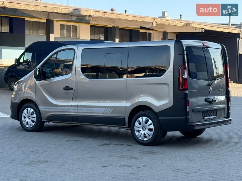 Мінівен Renault Trafic 2017 в Рівному