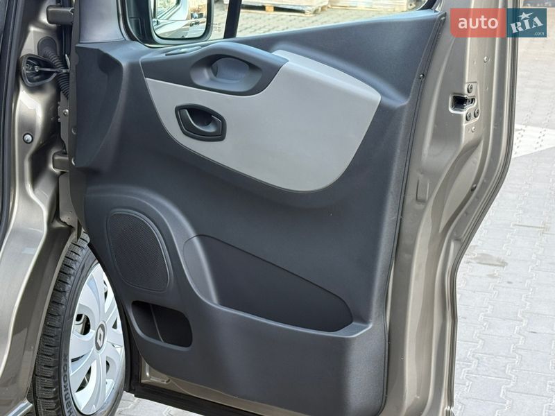 Мінівен Renault Trafic 2017 в Рівному