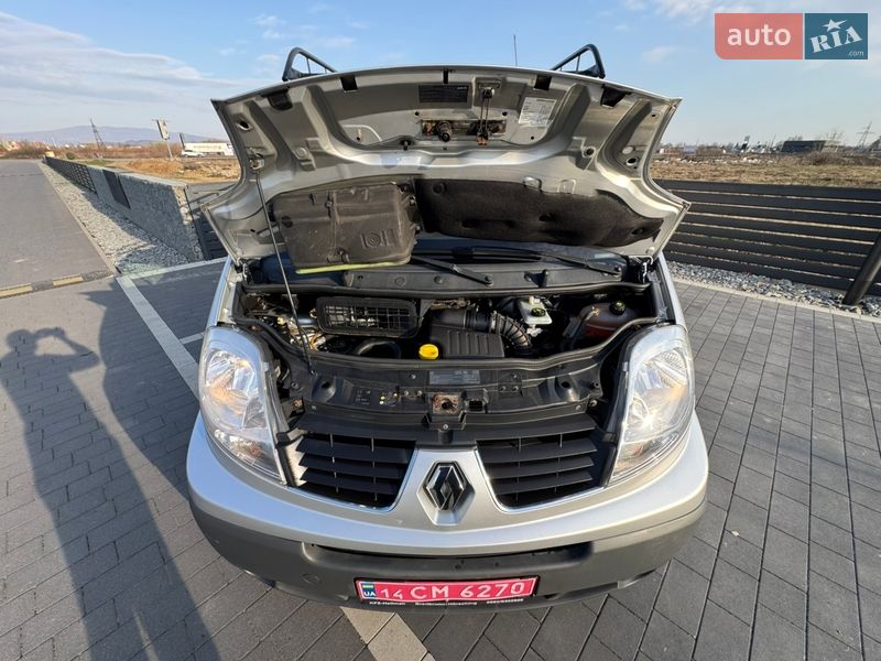 Грузовой фургон Renault Trafic 2013 в Мукачево