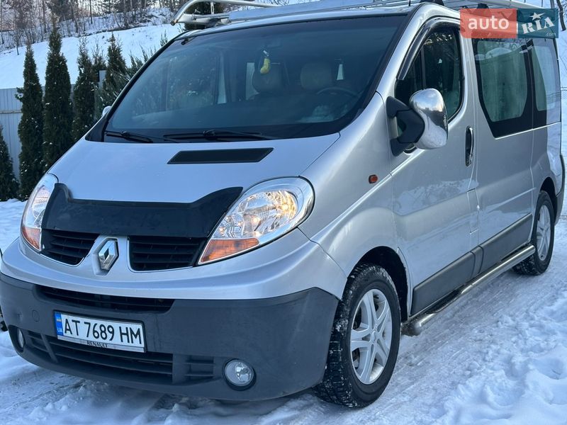 Минивэн Renault Trafic 2007 в Делятине