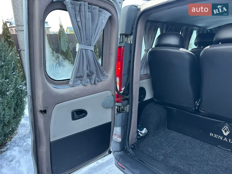 Минивэн Renault Trafic 2007 в Делятине