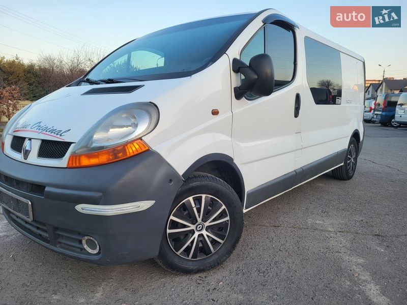 Мінівен Renault Trafic 2004 в Хмельницькому