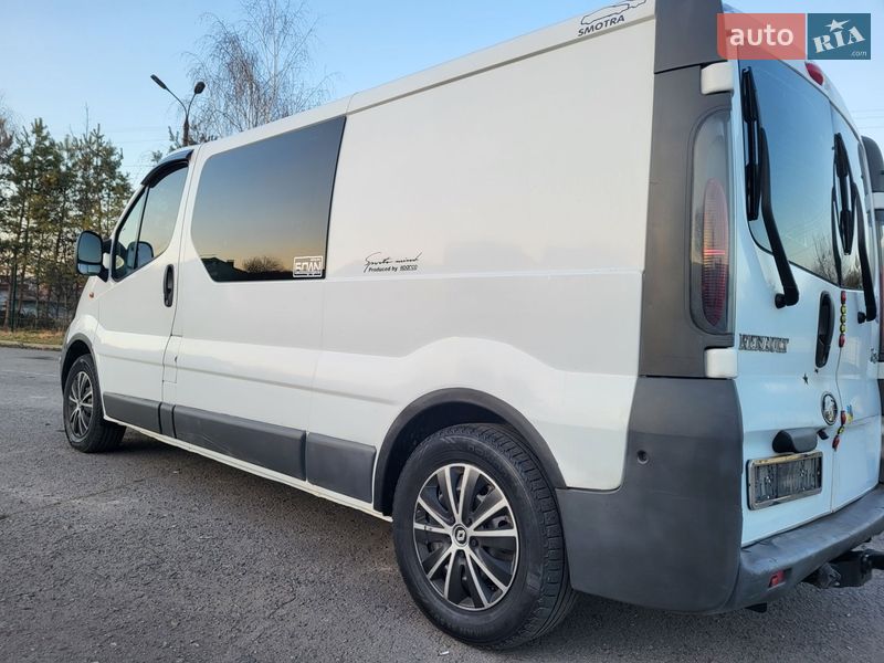 Мінівен Renault Trafic 2004 в Хмельницькому