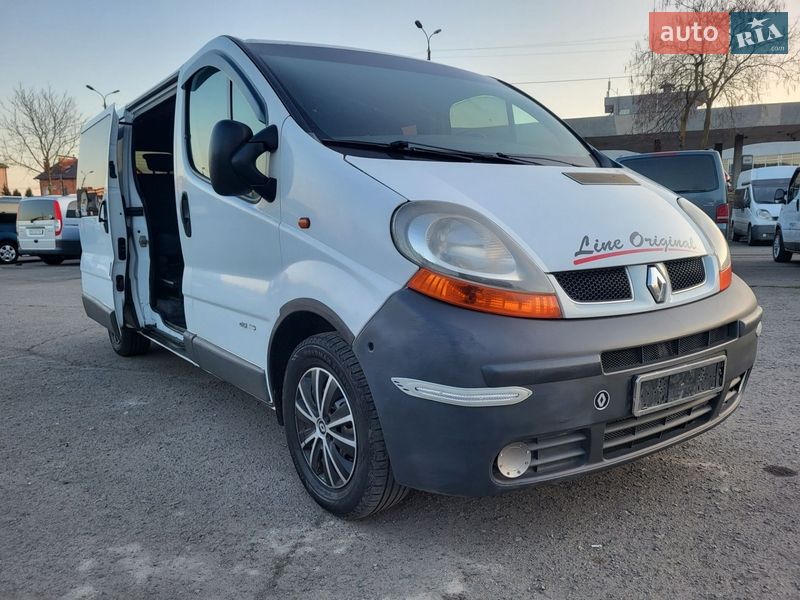 Мінівен Renault Trafic 2004 в Хмельницькому