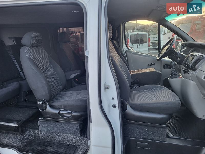 Мінівен Renault Trafic 2004 в Хмельницькому
