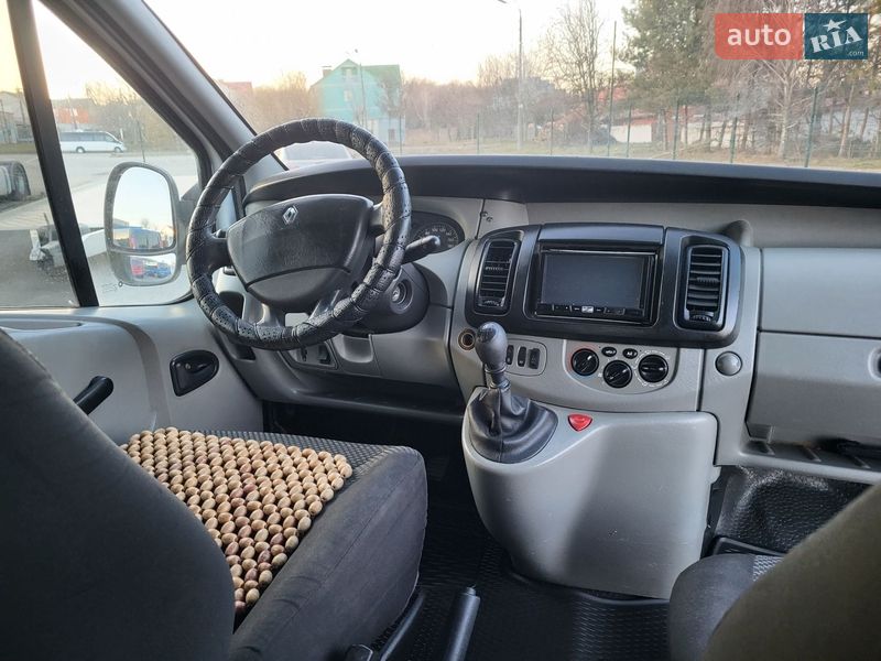 Мінівен Renault Trafic 2004 в Хмельницькому