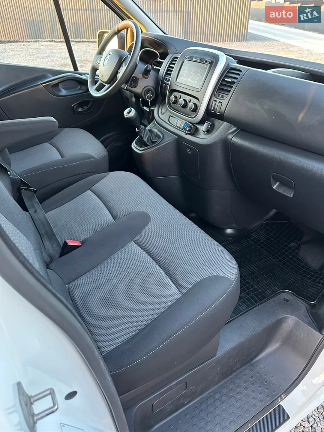 2021 Renault Trafic - мініатюра 36