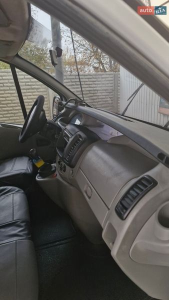 Минивэн Renault Trafic 2006 в Мерефа