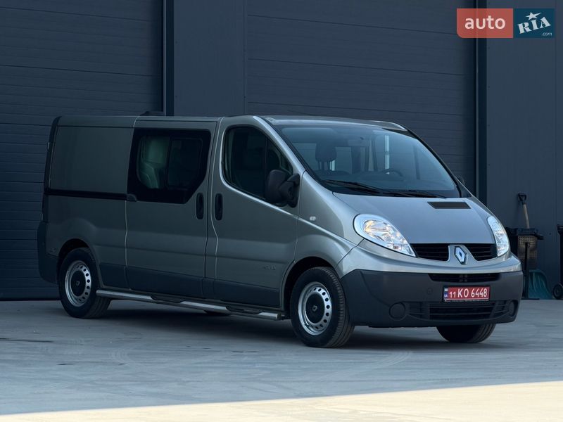 Вантажопасажирський фургон Renault Trafic 2012 в Дубні