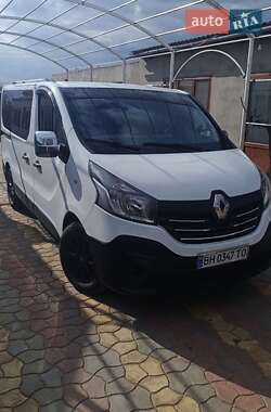Грузовой фургон Renault Trafic 2015 в Татарбунарах