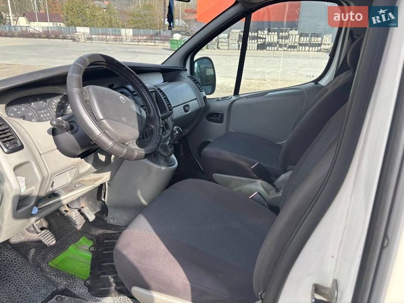Минивэн Renault Trafic 2004 в Верховине