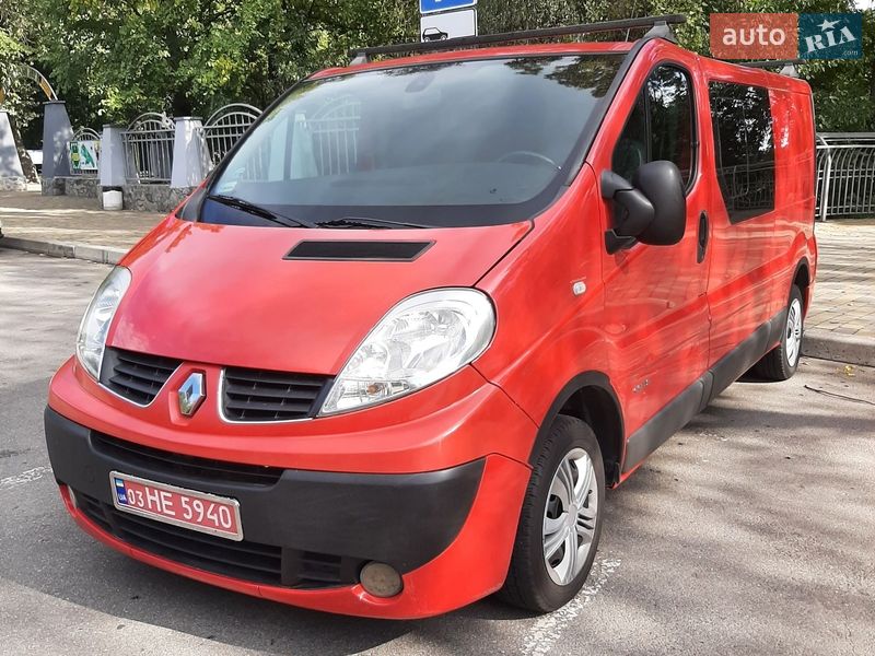 Грузопассажирский фургон Renault Trafic 2010 в Полтаве