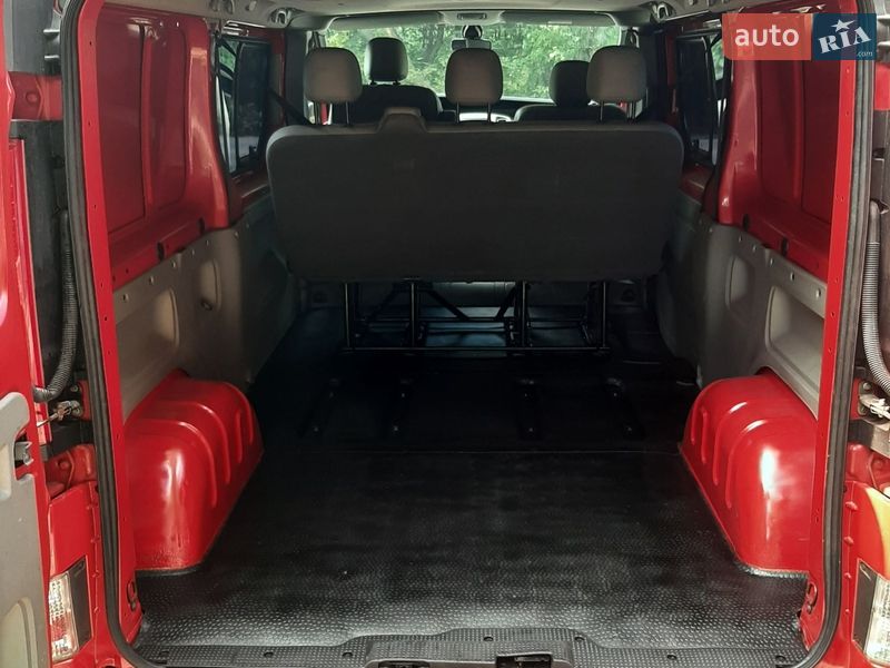 Грузопассажирский фургон Renault Trafic 2010 в Полтаве