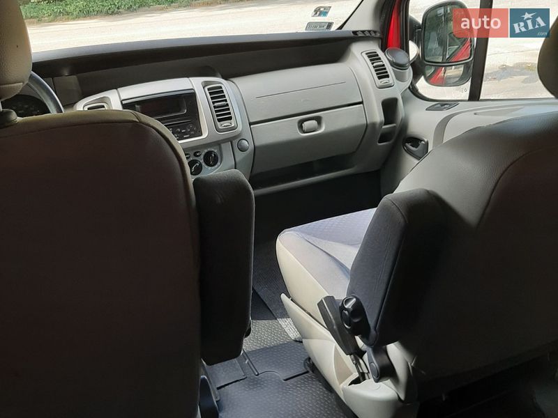 Грузопассажирский фургон Renault Trafic 2010 в Полтаве