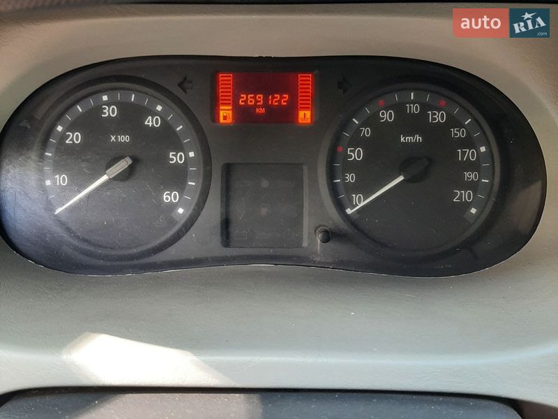 Грузопассажирский фургон Renault Trafic 2010 в Полтаве
