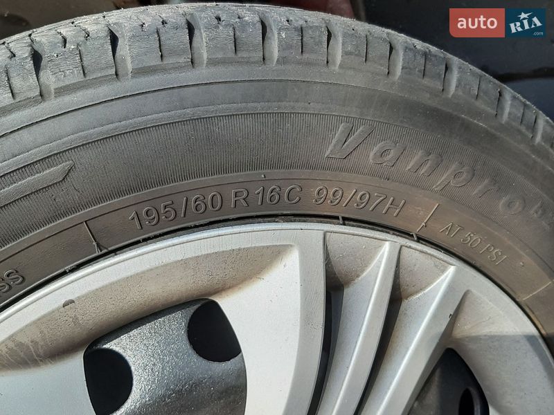 Грузопассажирский фургон Renault Trafic 2010 в Полтаве