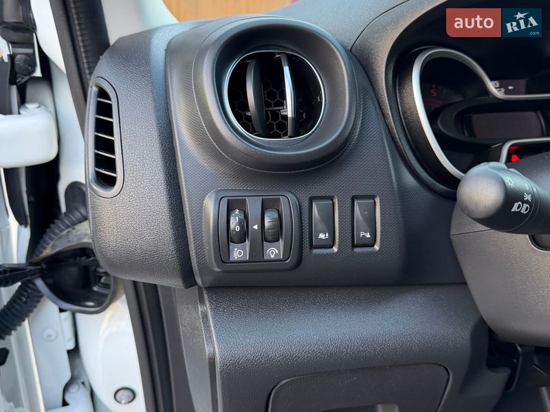 Грузовой фургон Renault Trafic 2021 в Луцке фото 10 Грузовой фургон Renault Trafic 2021 в Луцке