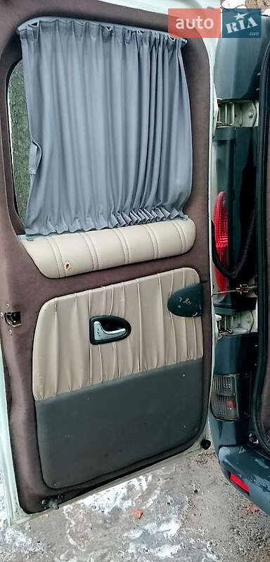 Минивэн Renault Trafic 2003 в Киеве