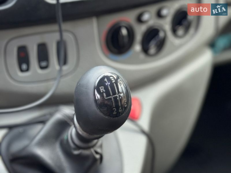 Минивэн Renault Trafic 2006 в Тернополе