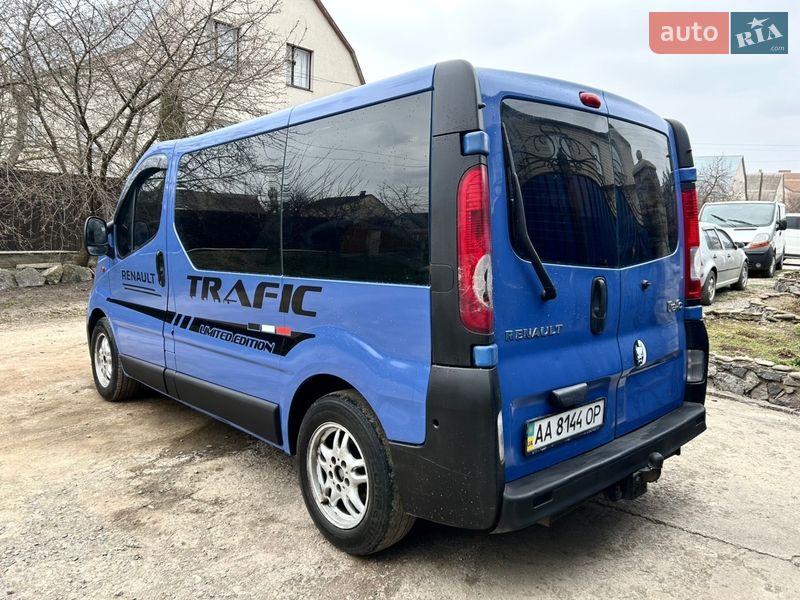 Минивэн Renault Trafic 2006 в Хмельнике фото 6 Минивэн Renault Trafic 2006 в Хмельнике