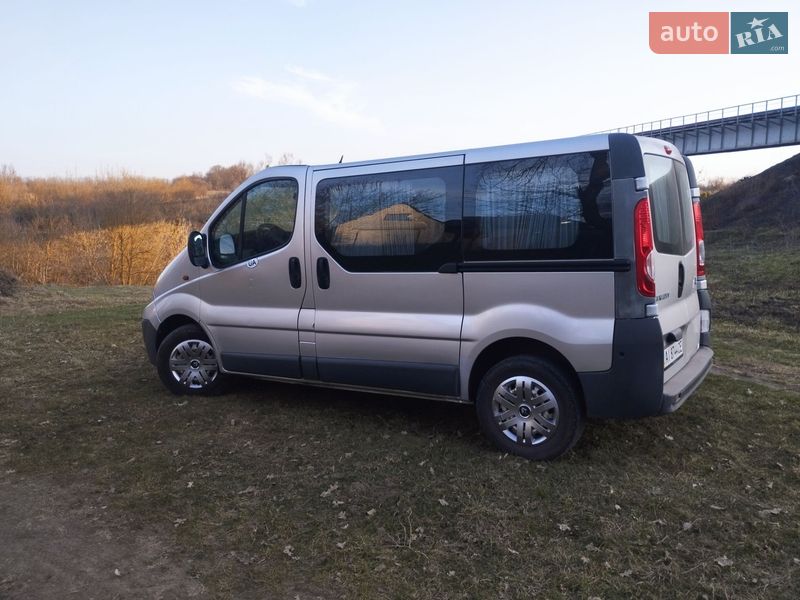 Мінівен Renault Trafic 2007 в Смілі фото 12 Мінівен Renault Trafic 2007 в Смілі