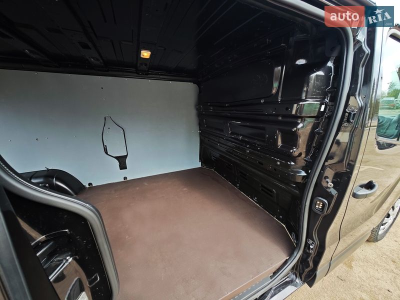 Вантажний фургон Renault Trafic 2020 в Дубні