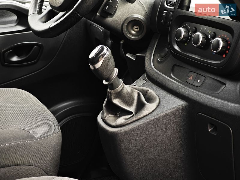 Вантажний фургон Renault Trafic 2020 в Дубні