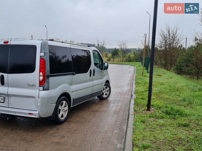 Минивэн Renault Trafic 2012 в Киеве фото Минивэн Renault Trafic 2012 в Киеве