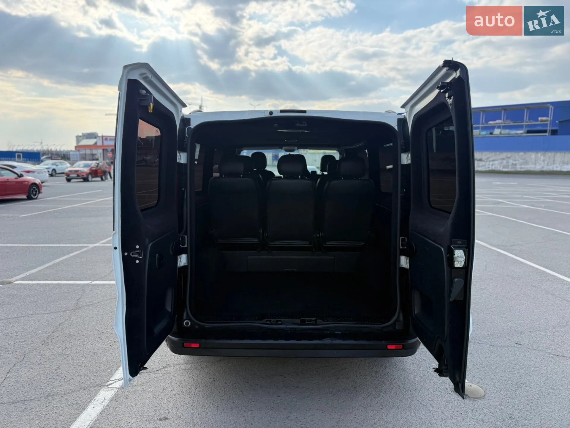 2017 Renault Trafic - мініатюра 31