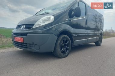 Вантажопасажирський фургон Renault Trafic 2012 в Рівному