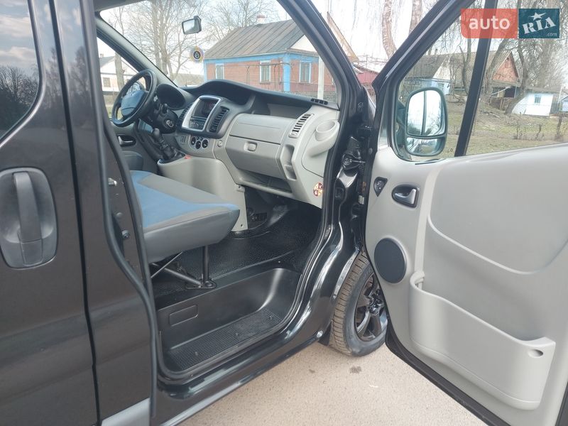 Грузопассажирский фургон Renault Trafic 2012 в Ровно фото 36 Грузопассажирский фургон Renault Trafic 2012 в Ровно