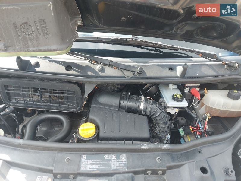 Грузопассажирский фургон Renault Trafic 2012 в Ровно фото 44 Грузопассажирский фургон Renault Trafic 2012 в Ровно