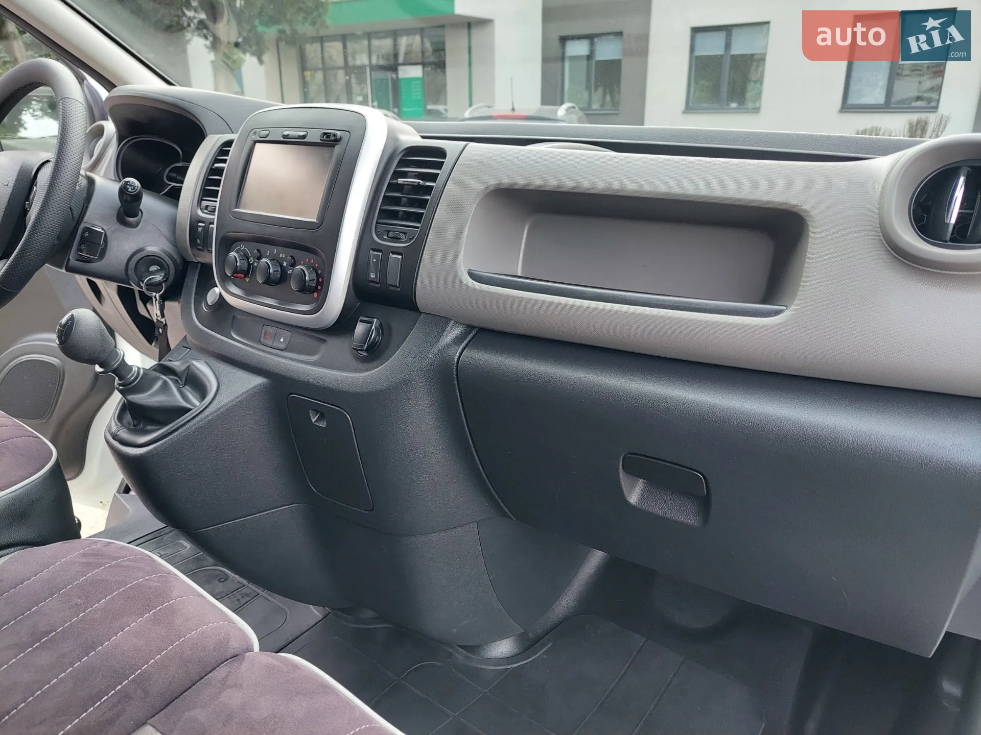 2018 Renault Trafic - мініатюра 18