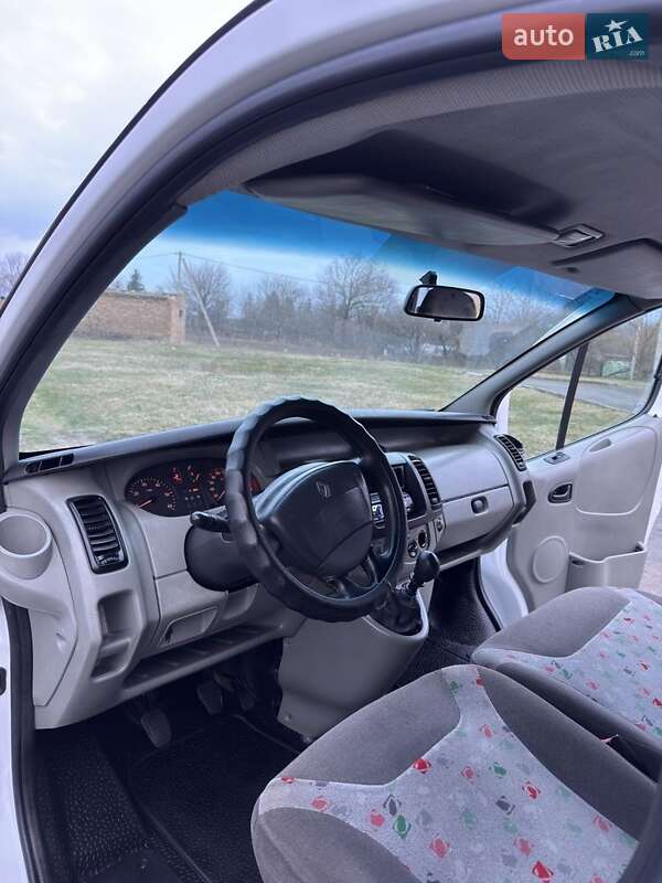 Минивэн Renault Trafic 2004 в Ровно