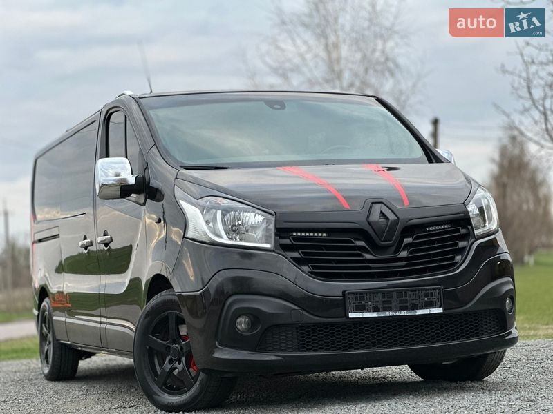 Минивэн Renault Trafic 2016 в Млинове