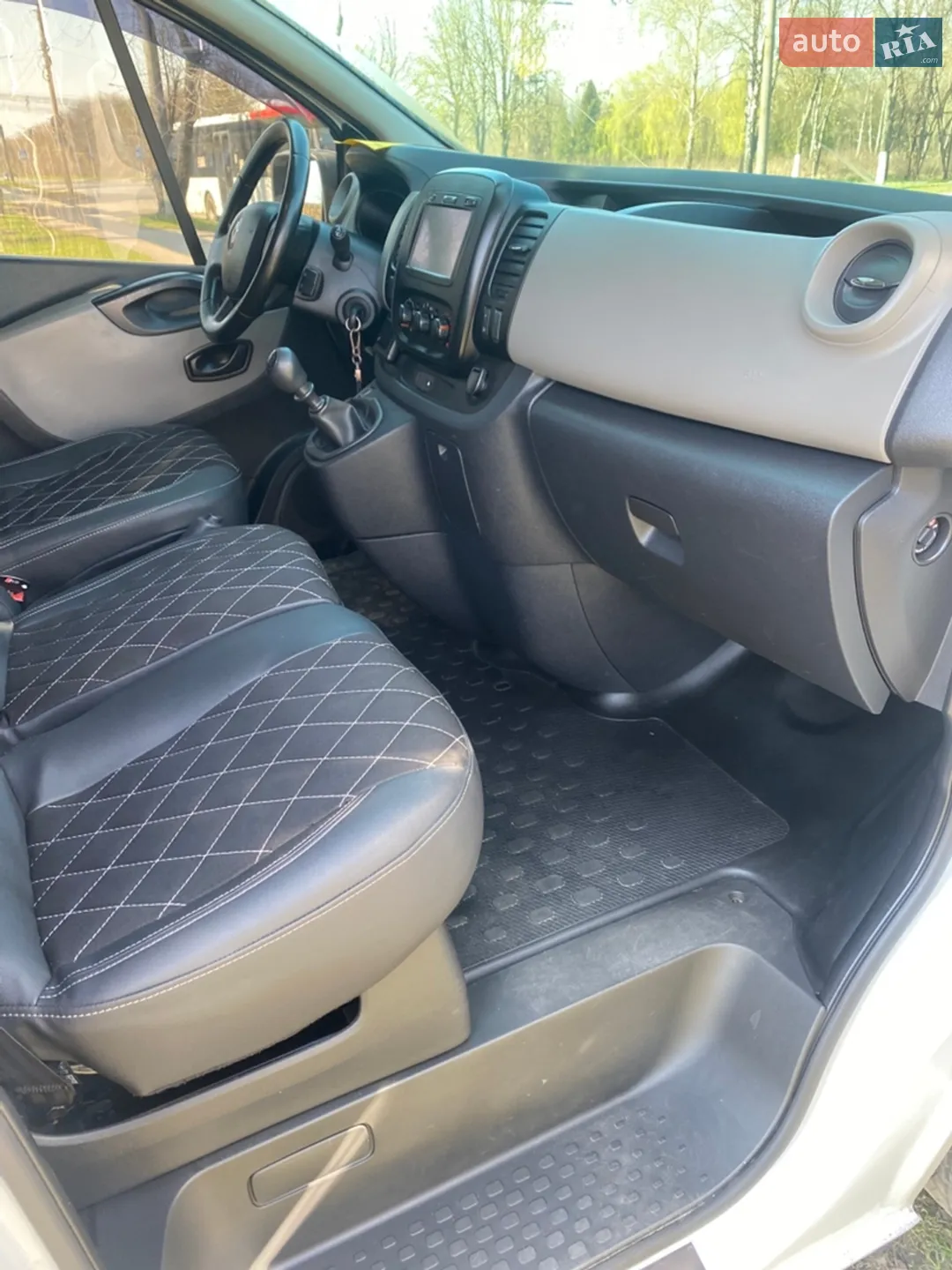 2015 Renault Trafic - мініатюра 9
