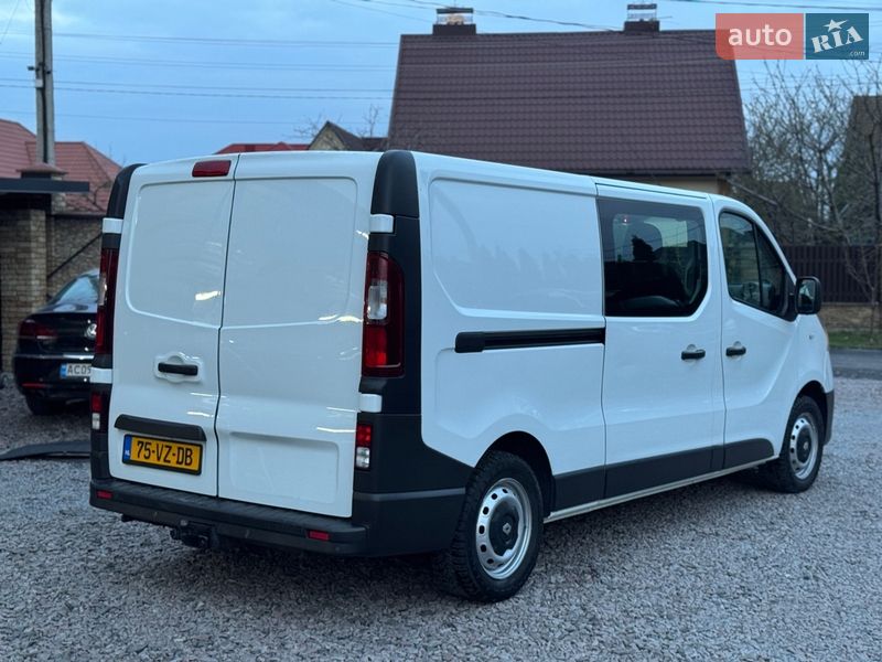 Грузопассажирский фургон Renault Trafic 2016 в Луцке